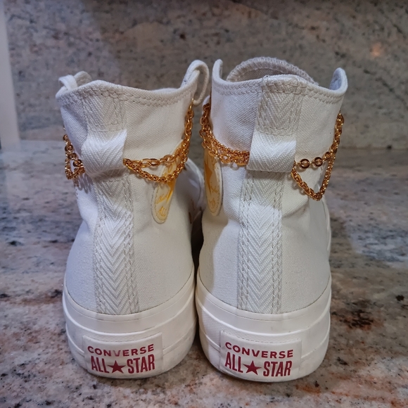 Converse Wmns Chuck Taylor All Star High 'Valentine's Day 2023' A04453C - Picture 4 of 8